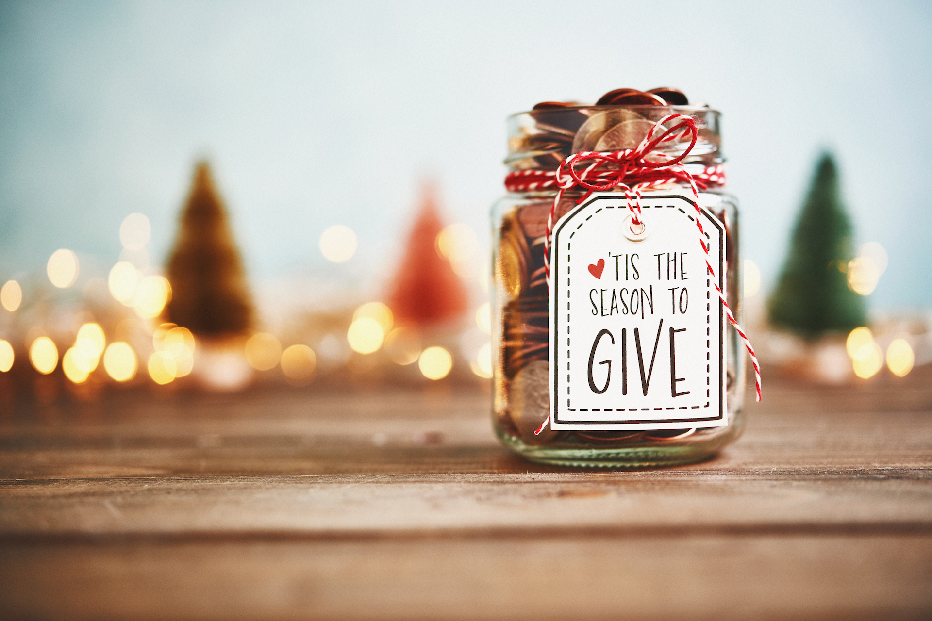 how to help others at christmas time
